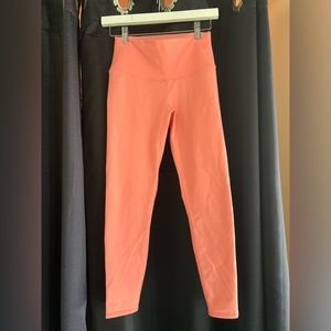 ALO Strawberry Lemonade Airlift Legging Small